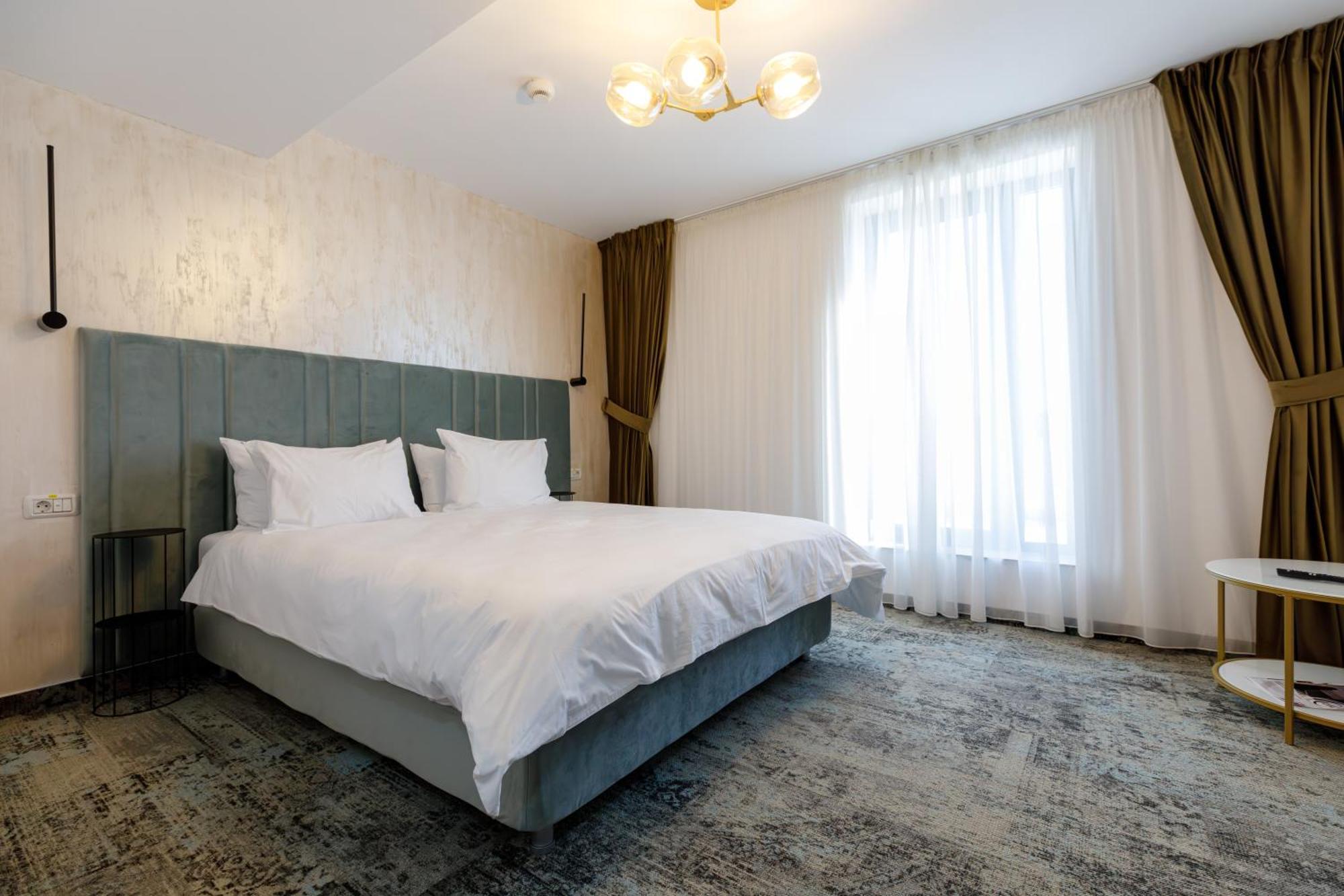 River Place 3* Pitesti