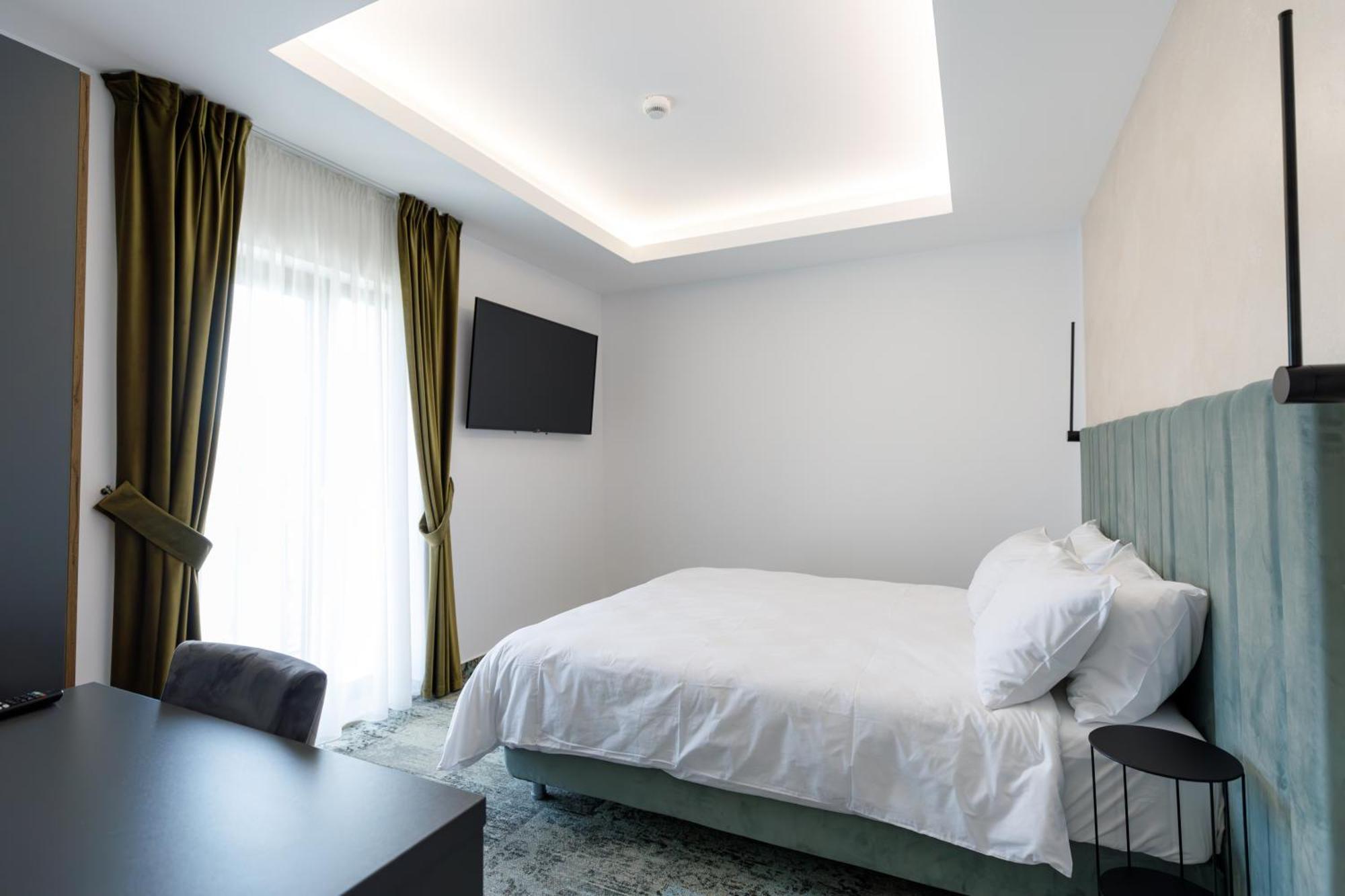 River Place 3* Pitesti